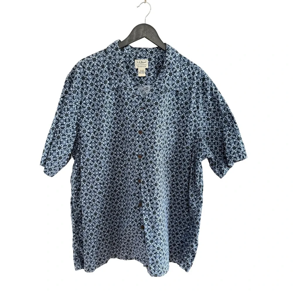 LL Bean Traditional Fit Geometric Shirt Size XXL Blue Short Sleeve EUC